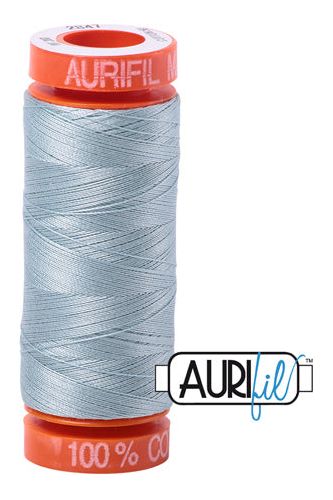 Aurifil Mako 50wt Cotton 200 m 220 yd. spool - 2847 Bright Grey Blue Aurifil Mako 50wt Cotton 200 m 220 yd. spool - 2847 Bright Grey Blue