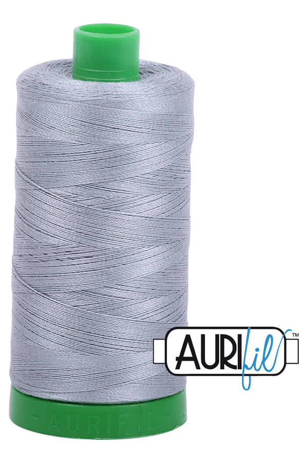 Aurifil Mako 40wt 2-ply Cotton 1000 m 1094 yd. spool - 2610 Light Blue Grey Aurifil Mako 40wt 2-ply Cotton 1000 m 1094 yd. spool - 2610 Light Blue Grey