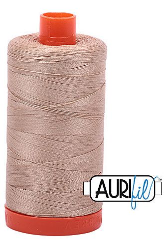 Aurifil Mako 50wt Cotton 1300 m 1422 yd. spool - 2314 Beige Aurifil Mako 50wt Cotton 1300 m 1422 yd. spool - 2314 Beige
