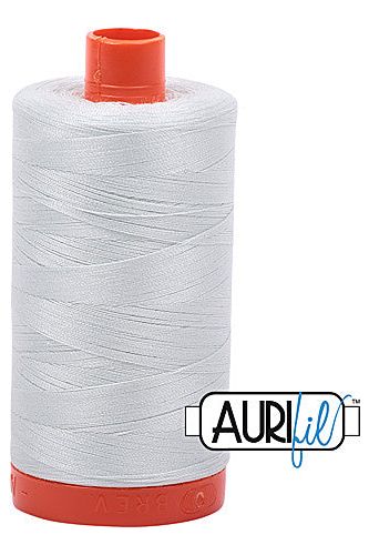 Aurifil Mako 50wt Cotton 1300 m 1422 yd. spool - 2800 Mint Ice Aurifil Mako 50wt Cotton 1300 m 1422 yd. spool - 2800 Mint Ice