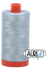 Aurifil Mako 50wt Cotton 1300 m 1422 yd. spool - 2847 Bright Grey Blue Aurifil Mako 50wt Cotton 1300 m 1422 yd. spool - 2847 Bright Grey Blue