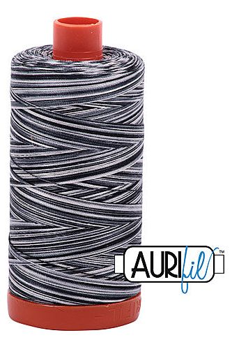 Aurifil Mako 50wt Cotton 1300 m 1422 yd. spool - 4665 Graphite Aurifil Mako 50wt Cotton 1300 m 1422 yd. spool - 4665 Graphite