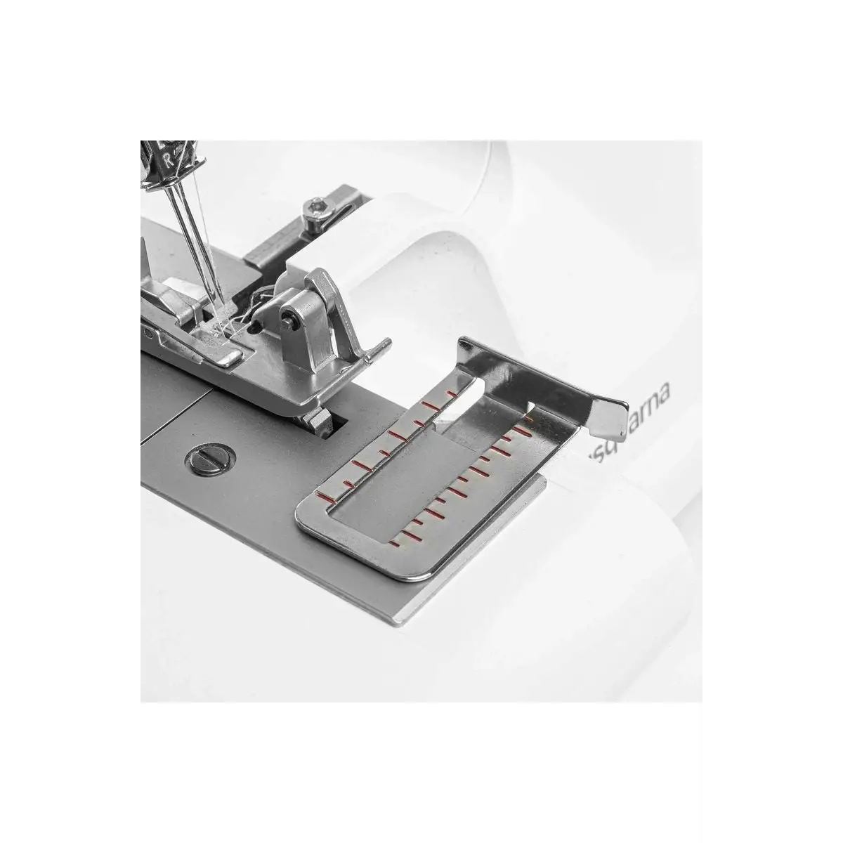 HUSQVARNA® VIKING® AMBER S | 100 Overlock Machine HUSQVARNA® VIKING® AMBER S | 100 Overlock Machine