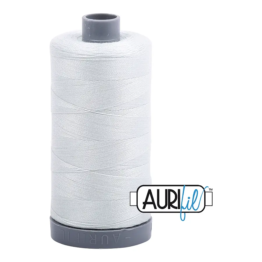 Aurifil Mako 28wt Cotton 750 m 820 yd. spool - 2800 Mint Ice Aurifil Mako 28wt Cotton 750 m 820 yd. spool - 2800 Mint Ice