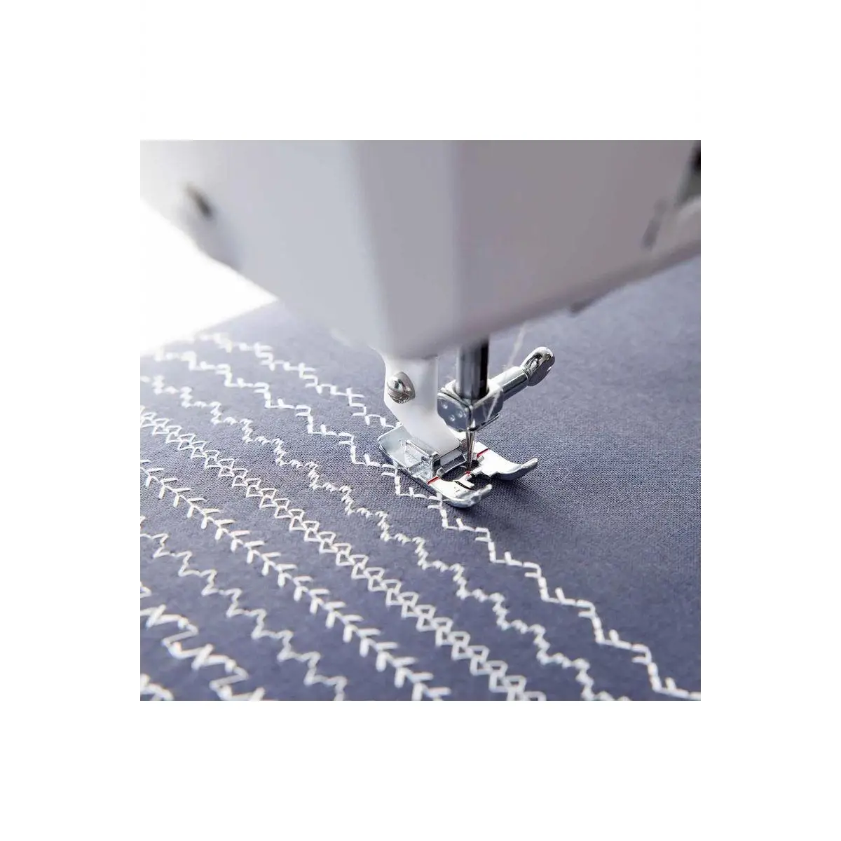 HUSQVARNA® VIKING® ONYX 25 Sewing Machine HUSQVARNA® VIKING® ONYX 25 Sewing Machine