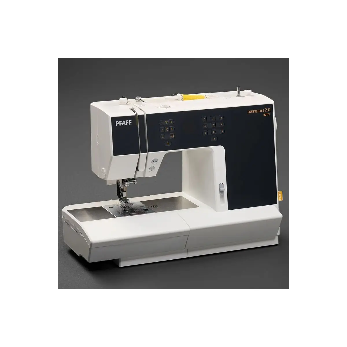 PFAFF® passport 2.0 Sewing Machine + GIFT w/ PURCHASE