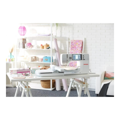 Machine à coudre/broder Bernina B735