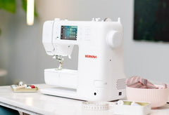 Bernina 335 (Gen 2) With BONUS BUNDLE