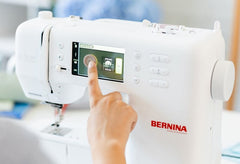 Bernina 335 (Gen 2) With BONUS BUNDLE