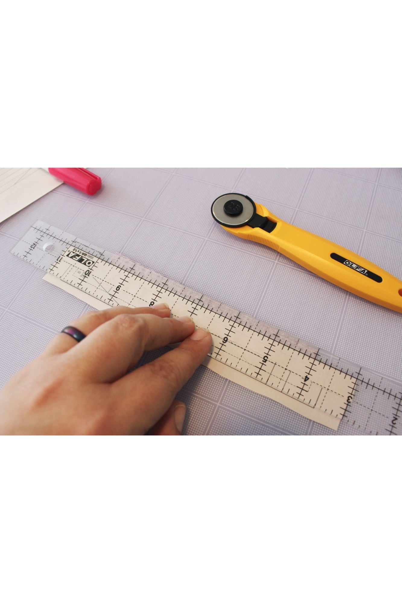 Olfa 1071819 QR-6x12 6-Inch by 12-Inch Frosted Advantage Acrylic Ruler