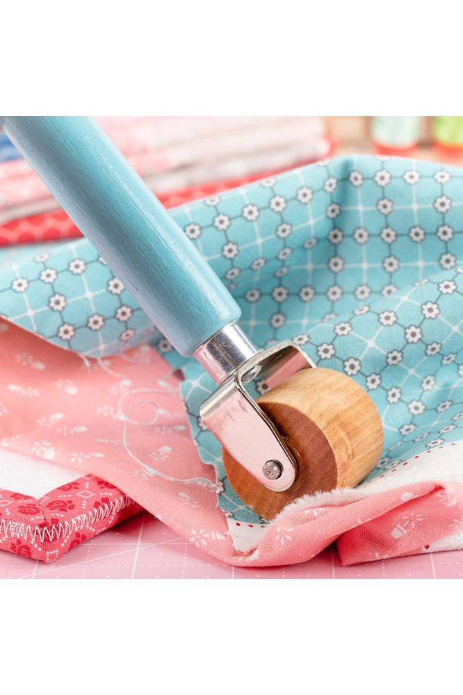 Quick Press Seam Roller by Lori Holt