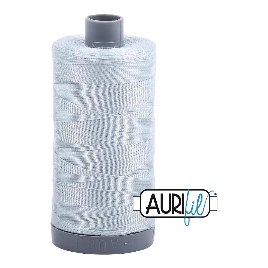 Aurifil Mako 28wt Cotton 750 m 820 yd. spool - 2846 Iceberg
