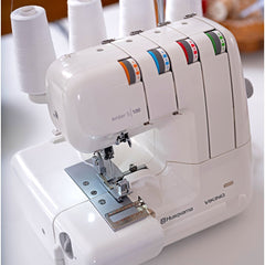 HUSQVARNA® VIKING® AMBER™ S | 100 Overlock Machine