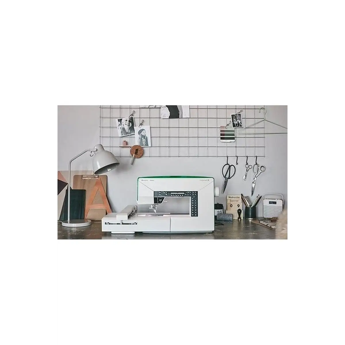 HUSQVARNA VIKING DESIGNER JADE 35 - OPEN BOX MODEL
