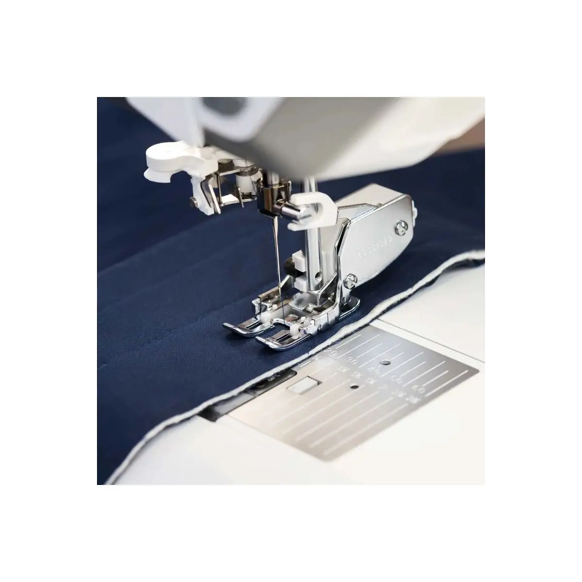 HUSQVARNA® VIKING® DESIGNER RUBY 90 Sewing & Embroidery Machine