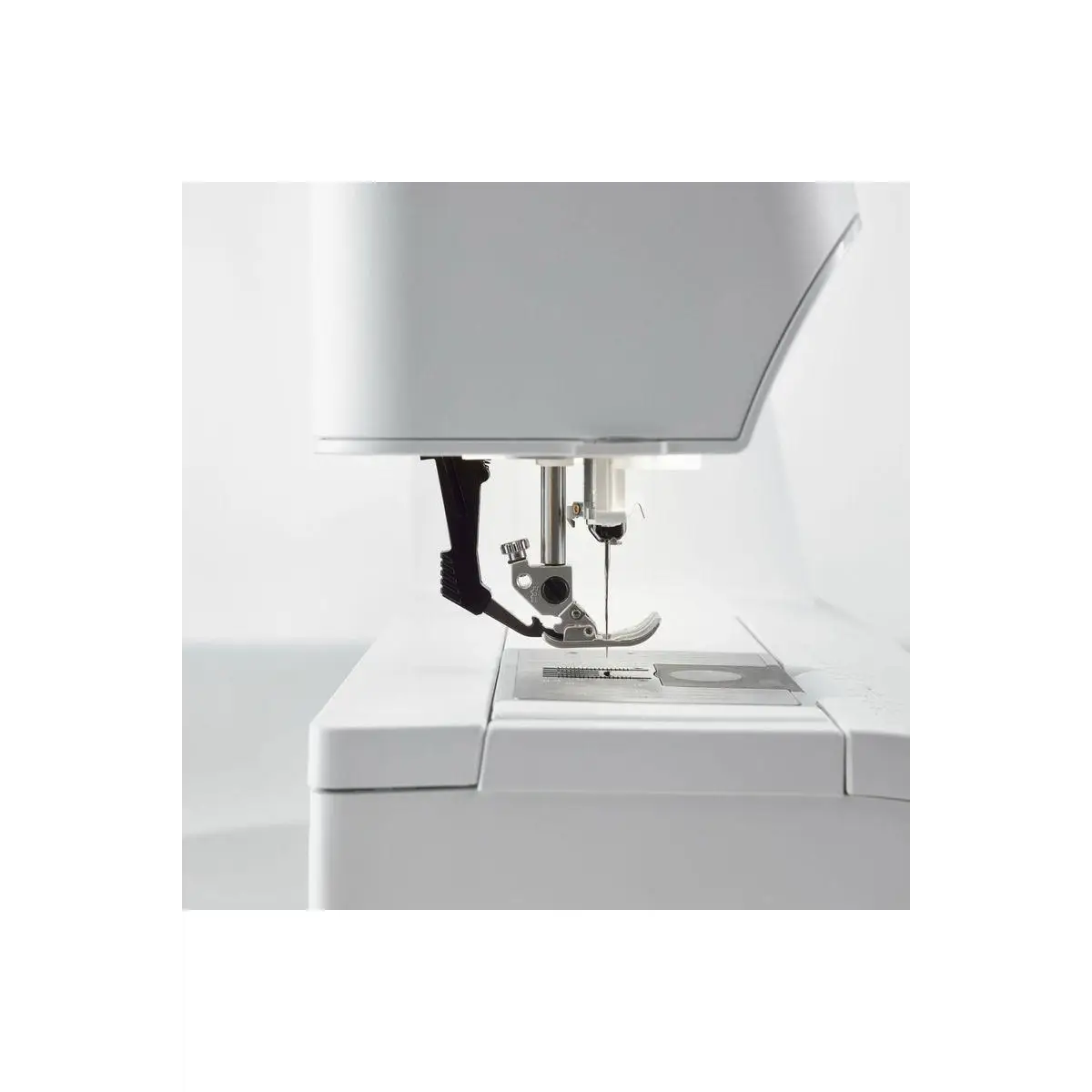 PFAFF® expression 710 Sewing Machine Special Edition