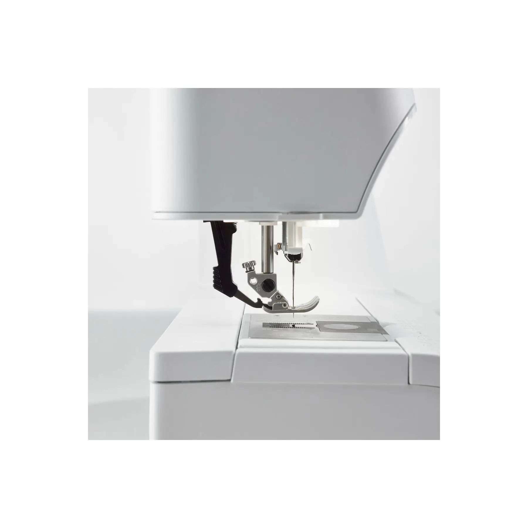 PFAFF® expression™ 720 Sewing Machine Special Edition