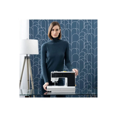 PFAFF® passport 2.0 Sewing Machine + GIFT w/ PURCHASE