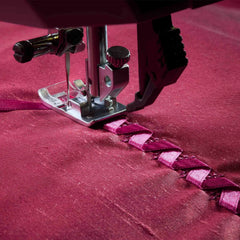 PFAFF® quilt expression™ 725 Sewing Machine